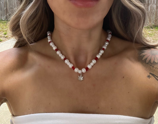 Red Pot leaf Pearl Necklace